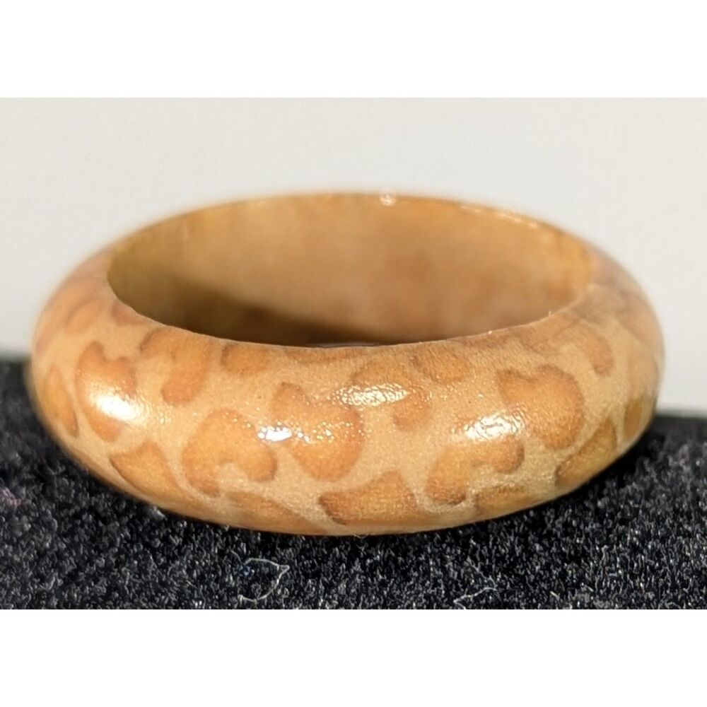 Giraffe Print Acrylic Ring Size 6 3/4